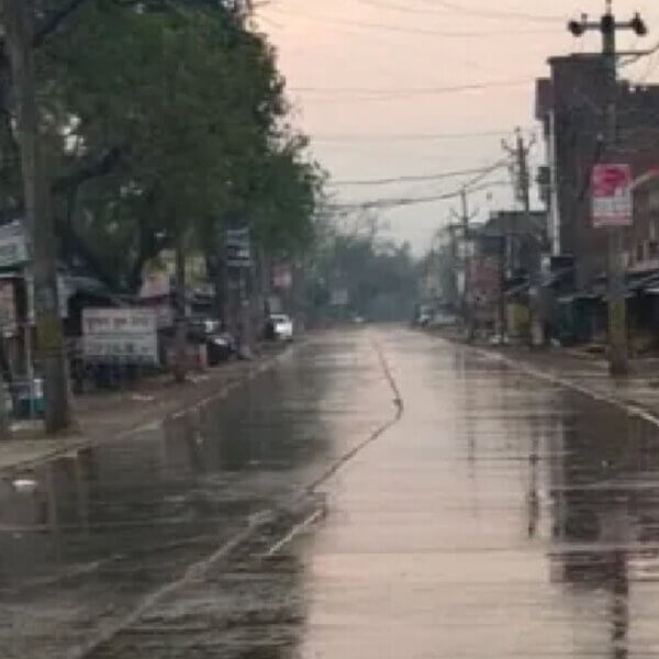 यूपी में हुई बारिश-लखनऊ समेत कई जिलों में तेज बूंदाबांदी-ओले का अलर्ट