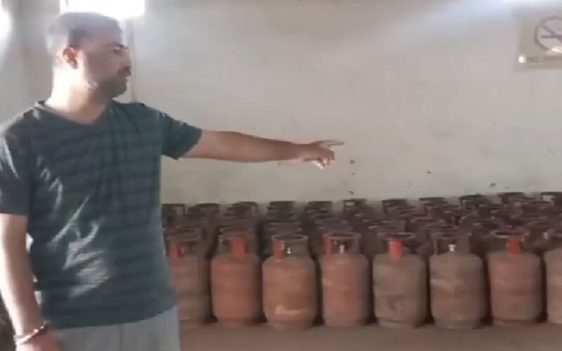 108 LPG cylinders stolen amid gas crisis in Lakhimpur Kheeri
