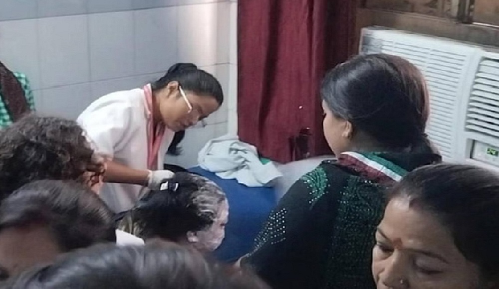 BJP MLA AnupamaJaiswal suffered burns while burning effigies of AkhileshYadav