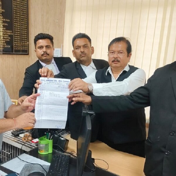 बांदा अधिवक्ता संघ ने प्रीपेड मीटरों की समस्या पर सौंपा ज्ञापन