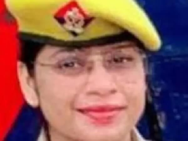 female constable of Banda jail committed suicide 