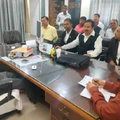 बांदा बार एसोसिएशन ने उठाया प्राइवेट स्कूलों की मनमानी का मुद्दा-आयुक्त को ज्ञापन