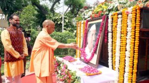 CM Yogi pays tribute to late Hemwati Nandan Bahuguna