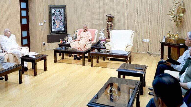 सीएम योगी ने की उच्चस्तरीय बैठक-24 घंटे में किसानों को राहत के निर्देश