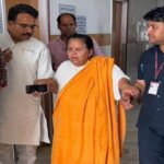 पूर्व सीएम उमा भारती की तबीयत बिगड़ी, वृंदावन से लौटते समय जेवर में भर्ती