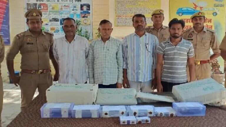 in Banda 4 arrested including accountant and two rewardees