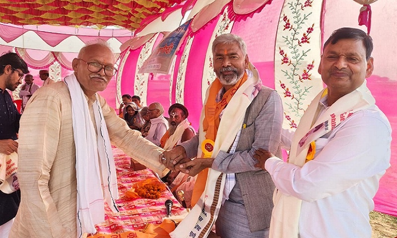 Honoring Jal Sahelis in Banda 