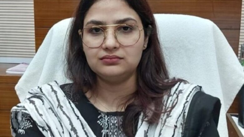 यूपी में 24 और IAS के तबादले-कविता मीना बनीं हापुड़ की नई डीएम