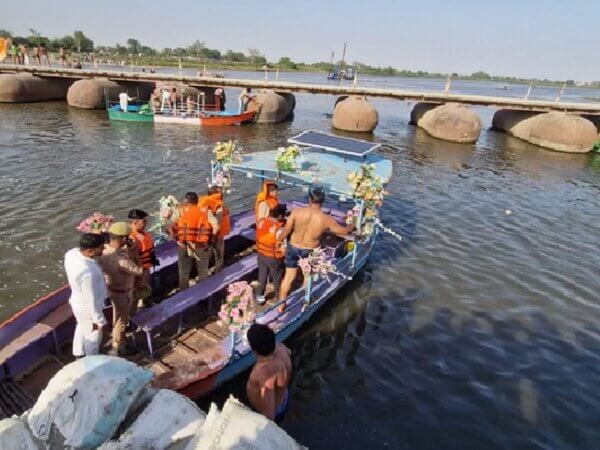 मथुरा: यमुना में बड़ा हादसा, 10 लोगों की मौत-5 लापता, 12 घायल