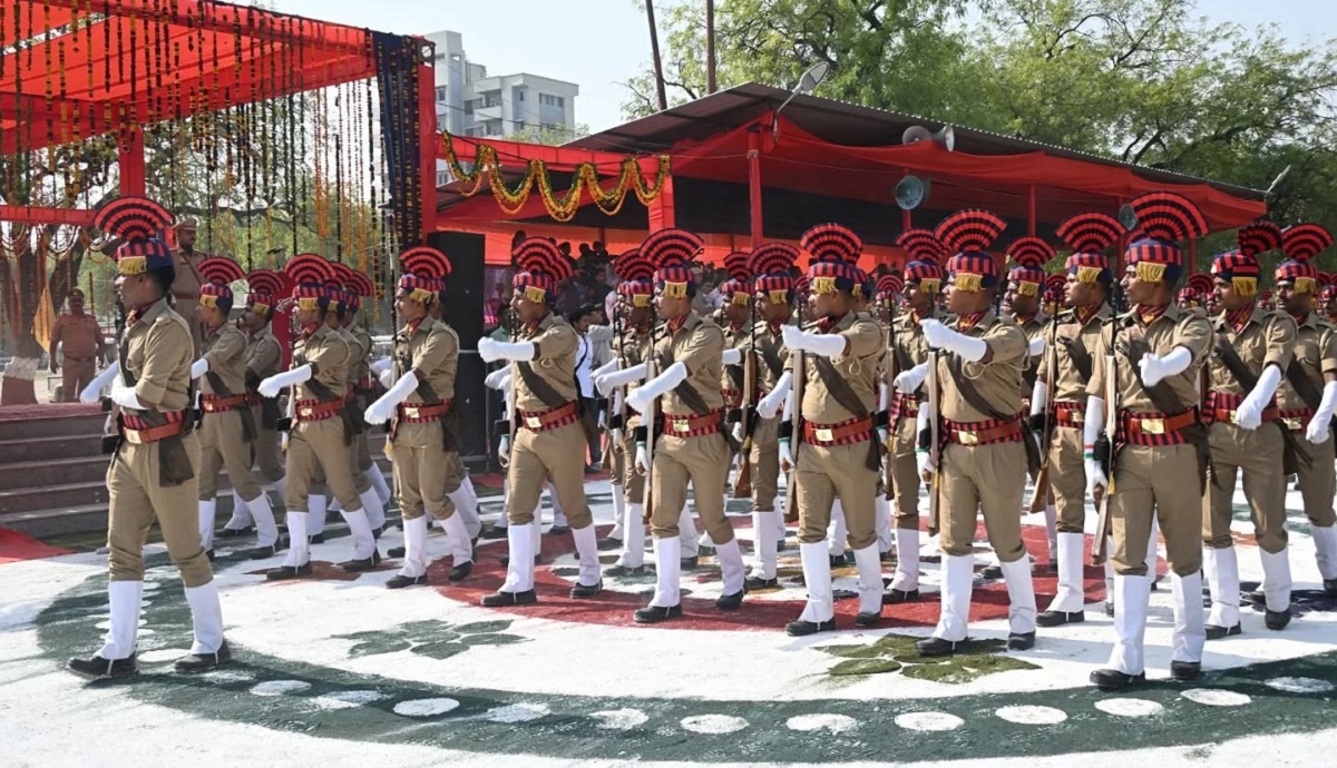 Passing out parade of trainee constables in Banda 