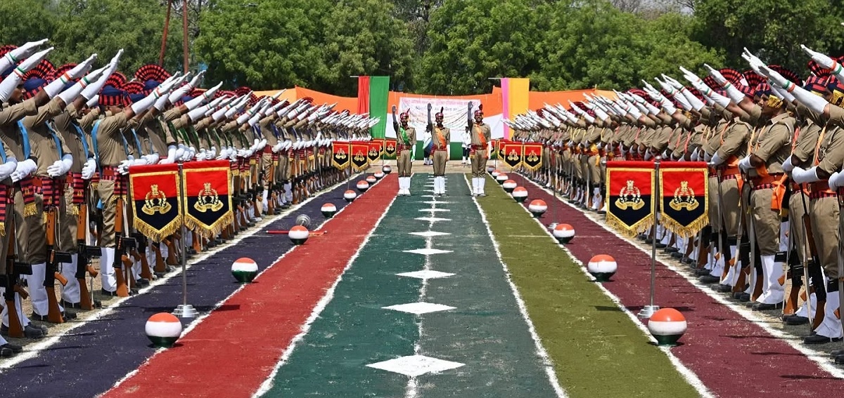 Passing out parade of trainee constables in Banda 