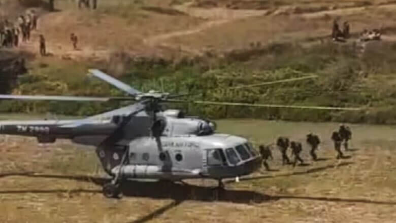 बांदा में उतरे सेना के 3 हेलीकाॅप्टर, जवानों की अचानक माॅक ड्रिल से लोग हैरान