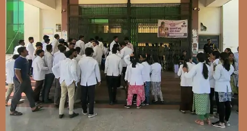 Uproar at Banda Medical College