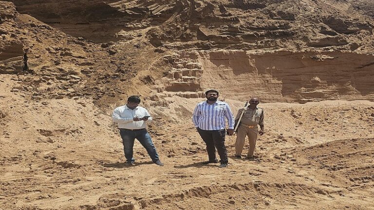 Illegal mining in Banda