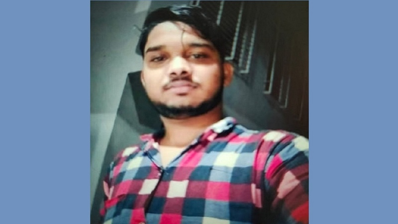 in Banda car hits tree youth killed