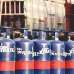 महंगाई की बड़ी मार, LPG कमर्शियल सिलेंडर 993 रुपए महंगा, अब 3000 का..