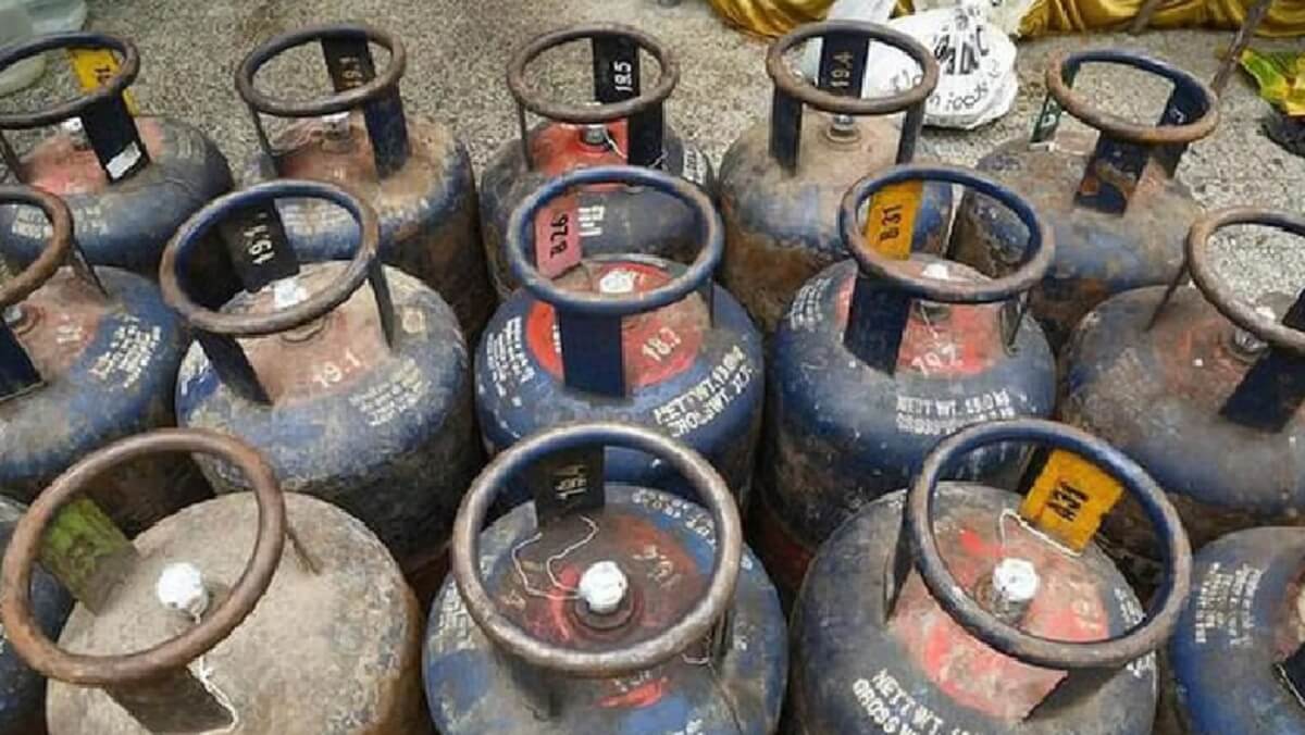 LPG commercial cylinder costlier by Rs 993