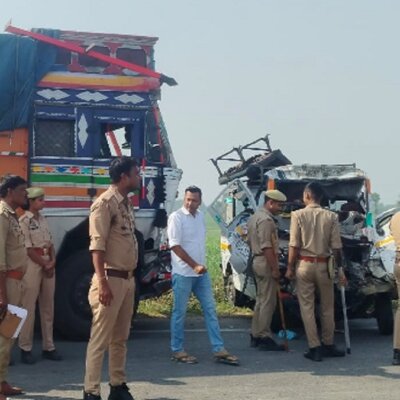 UP: लखीमपुर खीरी में हाइवे पर भीषण हादसा, 9 लोगों की मौत-कई घायल