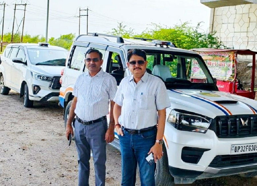 officers from Jhansi took big action at MP border on overloading