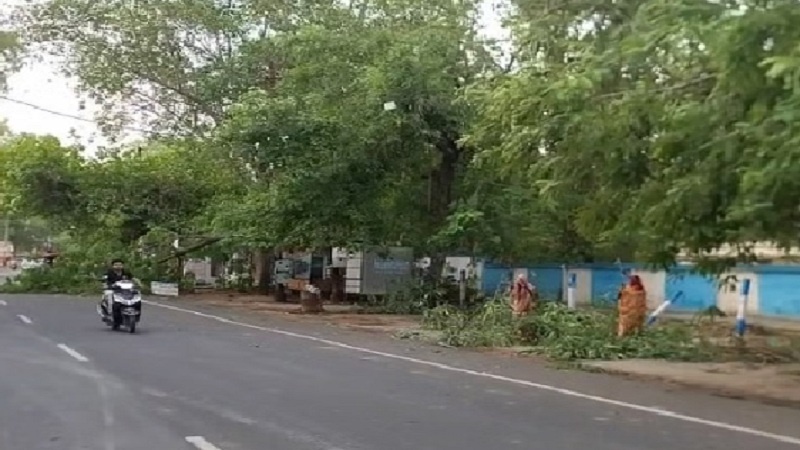 in Banda Storm wreaks havoc at 90 kmph
