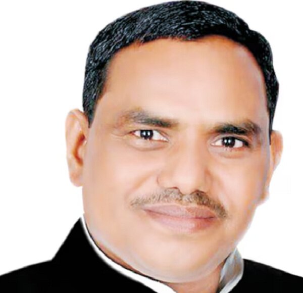 बांदा 2027: विशंभर निषाद ने खोले चुनावी पत्ते, तिंदवारी से लड़ने के दिए संकेत