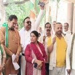 बांदा में कांग्रेसियों ने महोबा में छात्रा से गैंगरेप मामले में किया प्रदर्शन