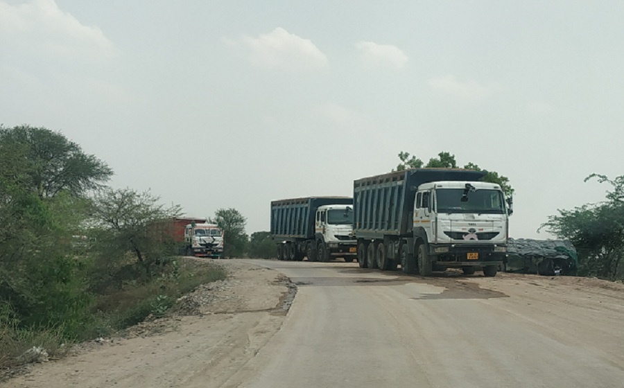 Overloading by Madhya Pradesh mafia ruins UP roads Banda