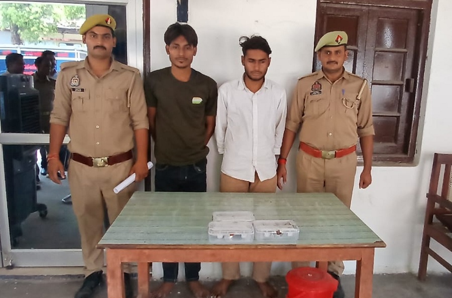 Two youths arrested for scooter snatching in Banda city
