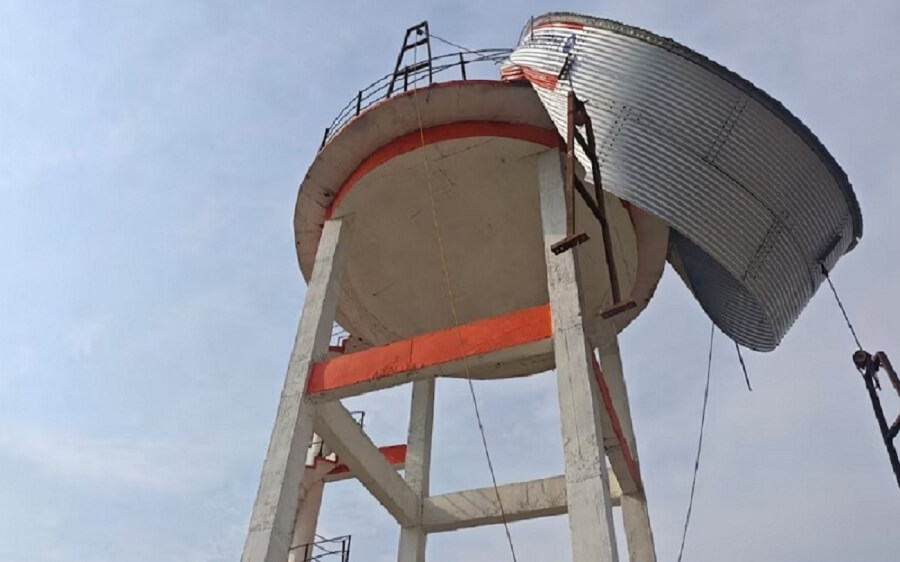 water tank in Siddharthnagar damaged in storm