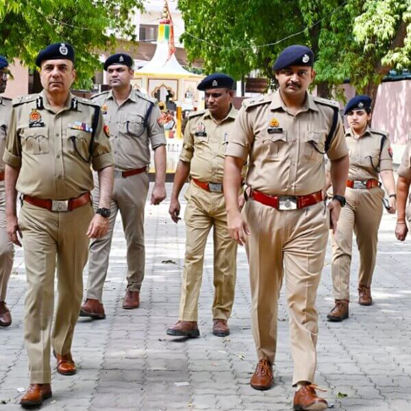 यूपी पुलिस भर्ती: बांदा में ADG जोन ने किया परीक्षा केंद्रों का निरीक्षण