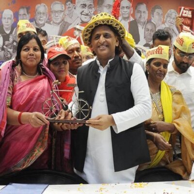 अखिलेश यादव बोले, भाजपा की संविधान बदलने की साजिश-सांसद जुटा रही