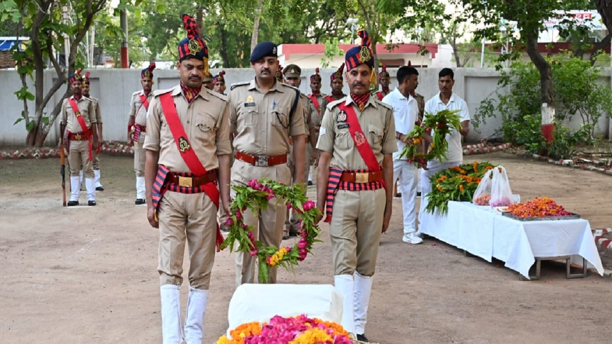 Banda police constable drowns in river