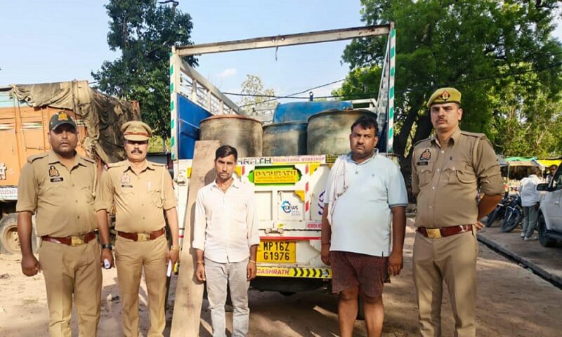 Banda police seize 12 drums of diesel at MP border