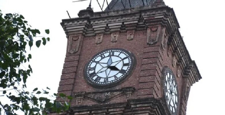 कानपुर: लाल इमली की घड़ी की सुइयां चोरी, सुरक्षा पर उठे सवाल