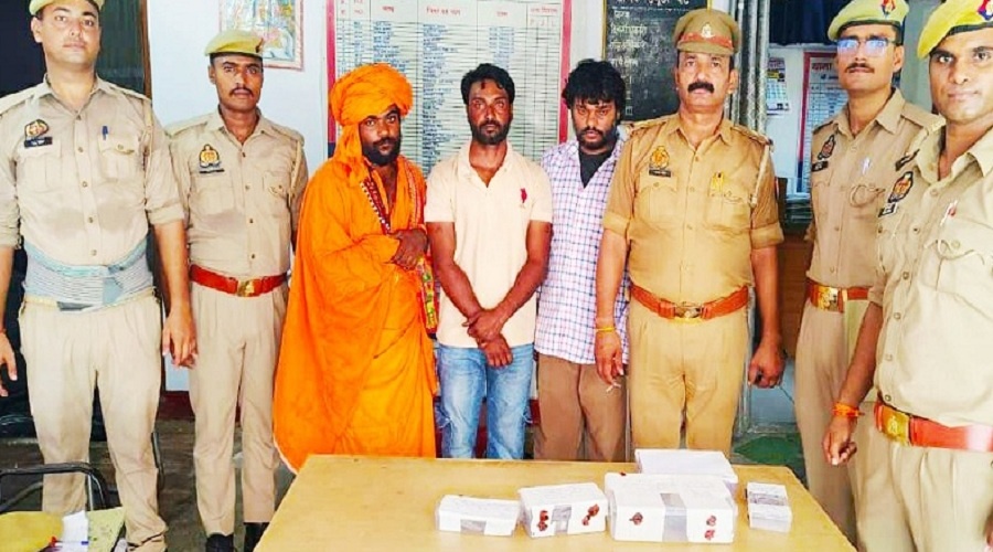 Three conmen including fake sadhu arrested in Banda