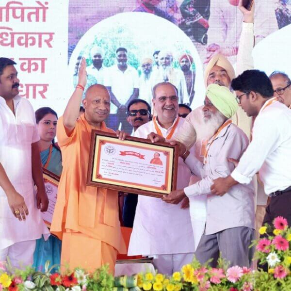 Bijnor: सीएम योगी बोले-‘गाय पर दोगुलापन और दोस्ती की आड़ में छुरेबाजी स्वीकार नहीं’