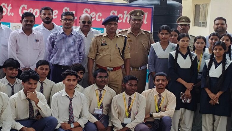 बांदा पुलिस ने स्कूली बच्चों को दिए सुरक्षित यातायात के टिप्स