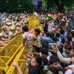 दिल्ली: दूसरे दिन भी सीजेपी का प्रदर्शन जारी, लाठीचार्ज के बाद भी नहीं हटे युवा