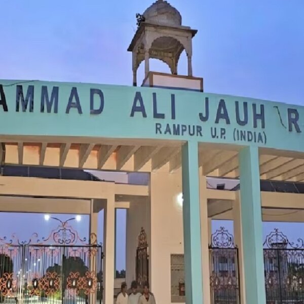 यूपी: आजम की जौहर यूनिवर्सिटी को राहत-38 भवनों के ध्वस्तीकरण पर रोक