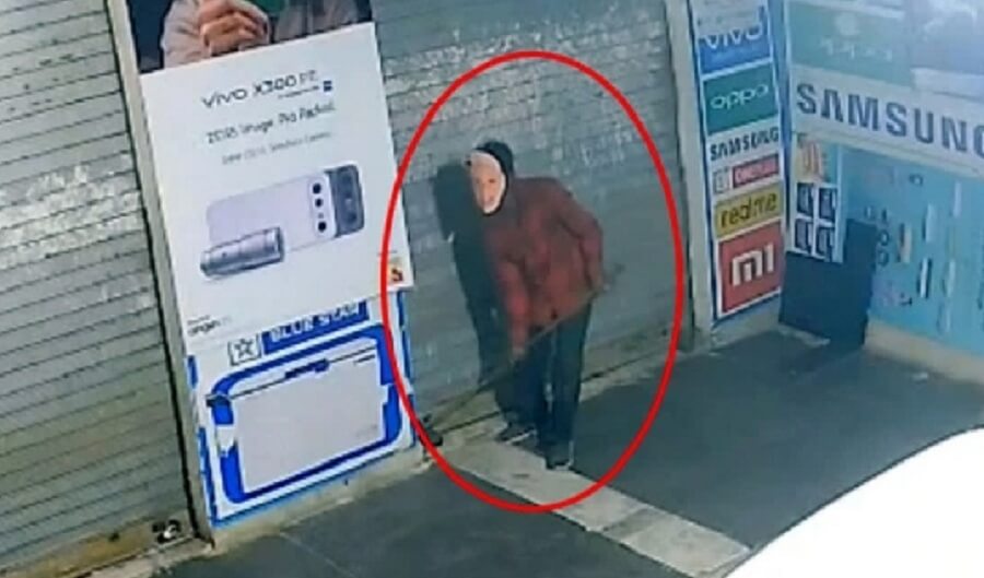 Thief wearing PMModi mask in Rajasthan 