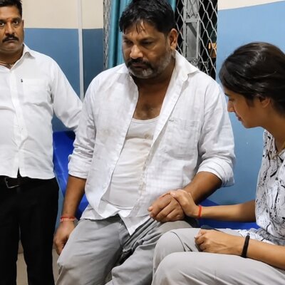 बांदा में स्कूटी-बाइक की टक्कर में व्यापारी व परिजनों की पिटाई, लूट का आरोप