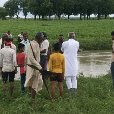 बांदा में लापता महिला का शव झाड़ियों में मिला-डूबने से मौत की आशंका