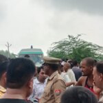 सीतापुर में दो कांवड़िए हाईटेंशन लाइन की चपेट में आए, 2 की मौत, 3 की हालत गंभीर