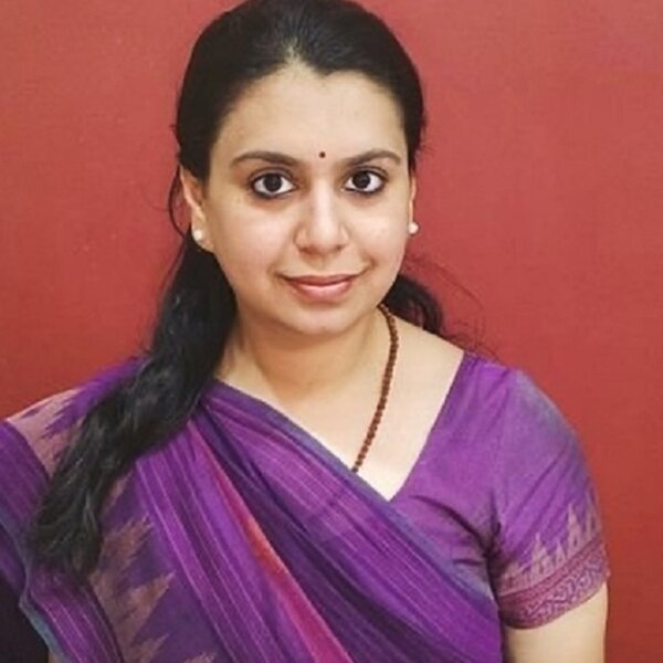 यूपी: IAS दिव्या मित्तल का 13 साल सेवा के बाद इस्तीफा, लिखी भावुक पोस्ट 