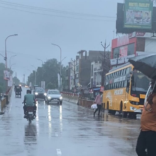 मौसम: यूपी में बुंदेलखंड समेत 7 जिलों में भारी बारिश का रेड अलर्ट