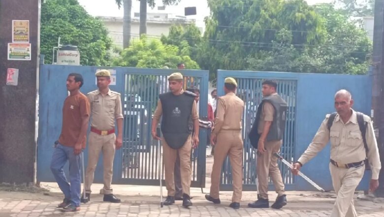 कानपुर RTO कार्यालय में छापा, क्राइम ब्रांच ने गेंट बंद कर पकड़े 22 दलाल