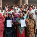 बांदा: न सड़क न नाली, कीचड़ और बदहाली…ग्रामीणों की जमकर नारेबाजी