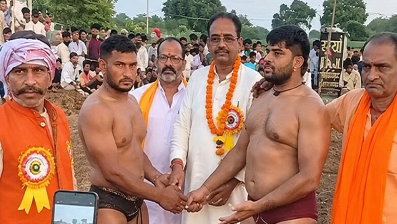 बांदा: जसपुरा के नरजिता के सिद्ध बाबा प्रांगण में रोचक दंगल
