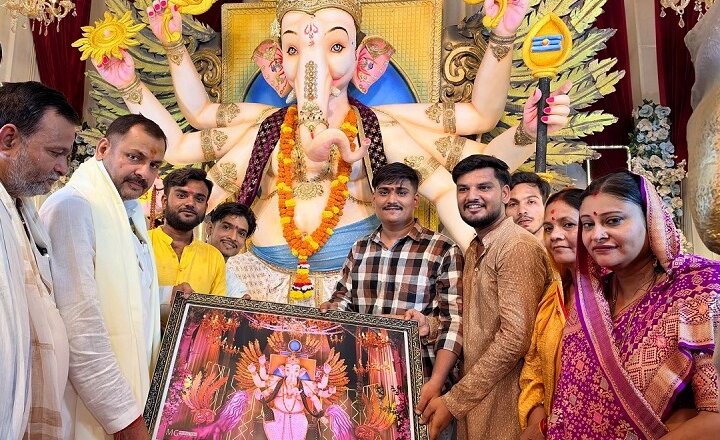 बांदा विधायक ने पत्नी संग प्रमुख पंडालों में की गणेश आरती, जयकारों की गूंज
