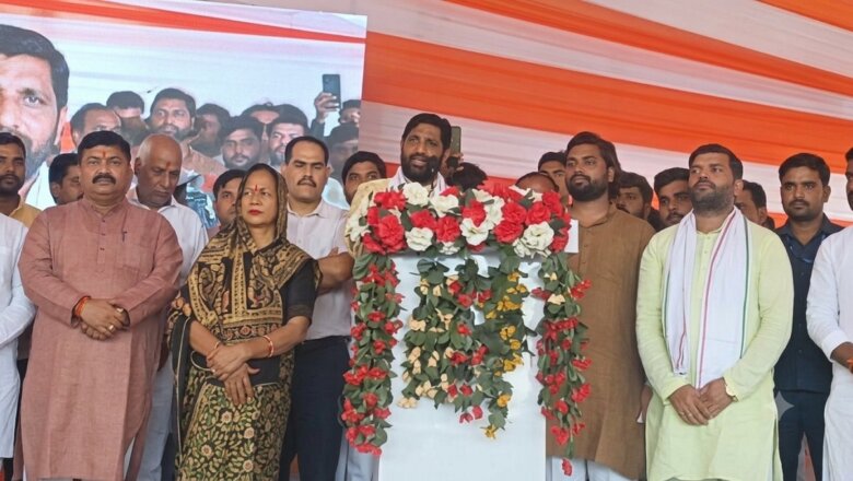 यूपी: बागी हुए बीजेपी के पूर्व मंत्री, स्कूलों को बंद करने का खुलेआम विरोध